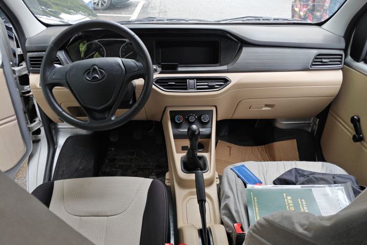 Used CHANGAN KUAYUE Xing V3 2023 1.3L Gasoline Standard Model 5-Seater Passenger Vehicle Interior 2