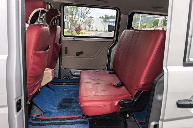 Used CHANGAN KUAYUE Xing V3 2023 1.5L Gasoline Standard Model 7-Seater Passenger Vehicle Interior 3