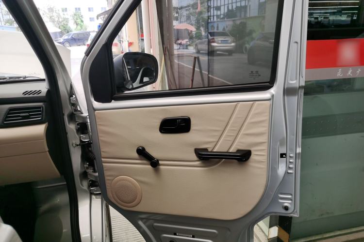 Used CHANGAN KUAYUE Xing V3 2023 1.3L Gasoline Standard Model 5-Seater Passenger Vehicle Interior 5