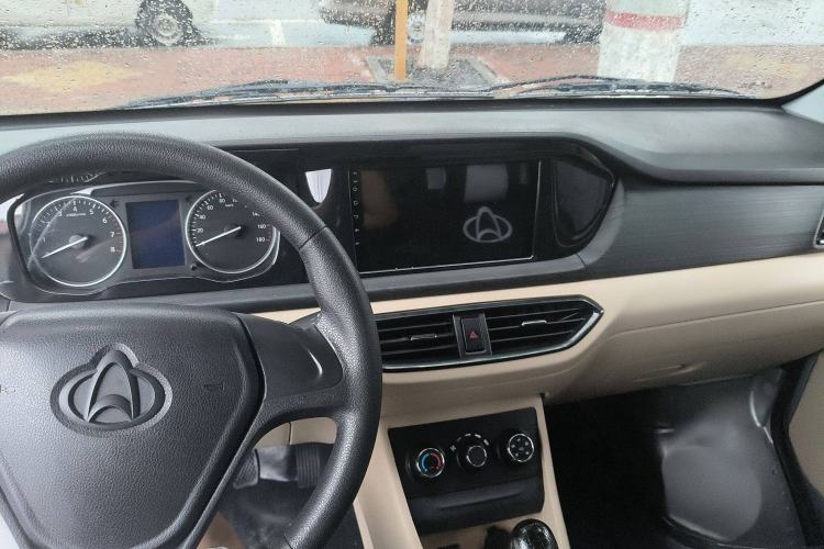 Used CHANGAN KUAYUE Xing V3 2023 1.5L Gasoline Standard Edition 2-Seat Van Interior 9