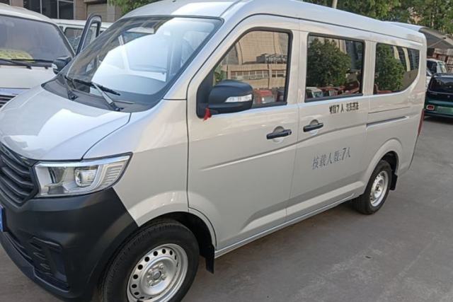 Used CHANGAN KUAYUE Xing V3 2023 1.5L Gasoline Standard Model 7-Seater Passenger Vehicle