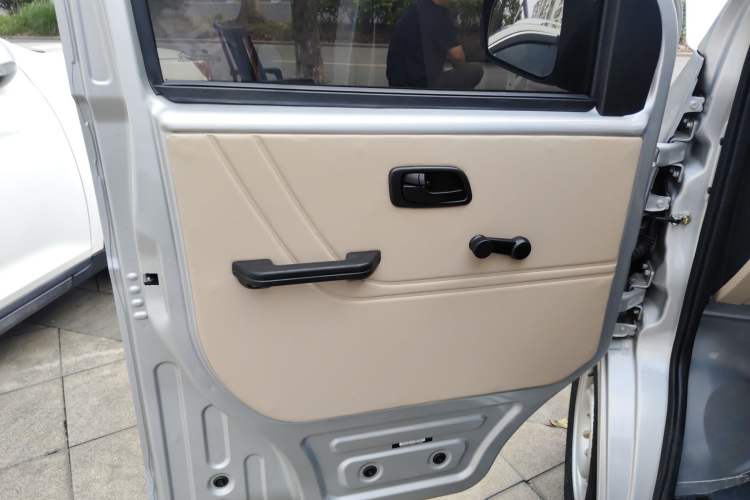 Used CHANGAN KUAYUE Xing V3 2023 1.3L Gasoline Standard Model 6-Seater Passenger Vehicle Left Front Door Interior