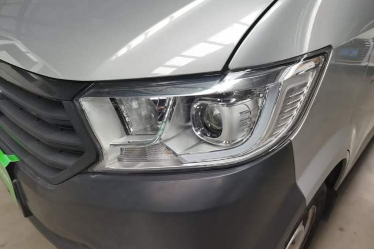 Used CHANGAN KUAYUE Xing V3 2023 1.3L Gasoline Standard Model 7-Seater Passenger Vehicle Left Front Headlight