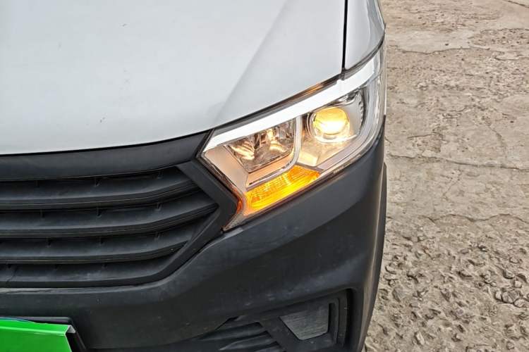 Used CHANGAN KUAYUE Xing V3 2023 1.3L Gasoline Comfort Model 2-Seater Van Left Front Headlight