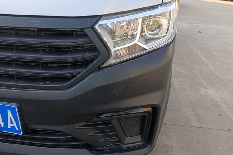 Used CHANGAN KUAYUE Xing V3 2023 1.5L Gasoline Standard Model 7-Seater Passenger Vehicle Left Front Headlight