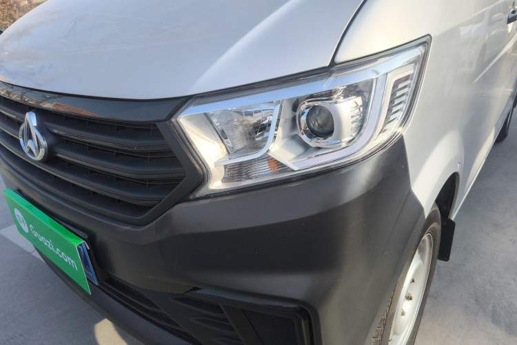 Used CHANGAN KUAYUE Xing V3 2023 1.5L Gasoline Comfort Edition 5-Seat Passenger Vehicle Left Front Headlight