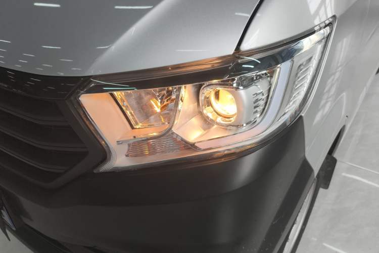 Used CHANGAN KUAYUE Xing V3 2023 1.3L Gasoline Standard Model 7-Seater Passenger Vehicle Left Front Headlight