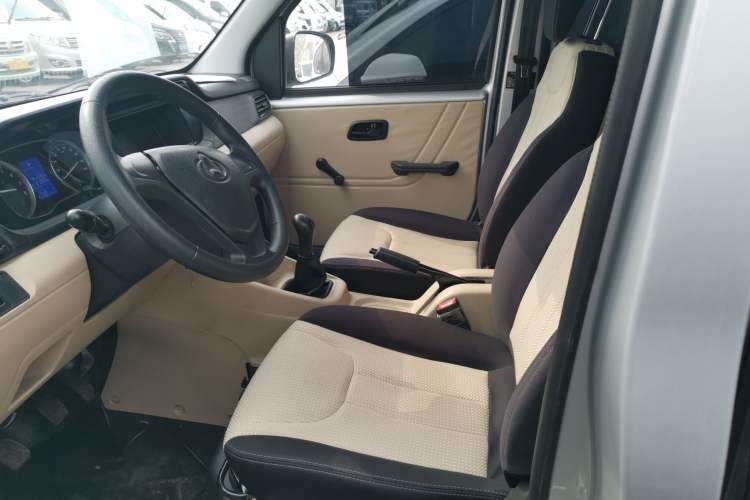 Used CHANGAN KUAYUE Xing V3 2023 1.5L Gasoline Comfort Model 7-Seater Passenger Vehicle Left Front Seat