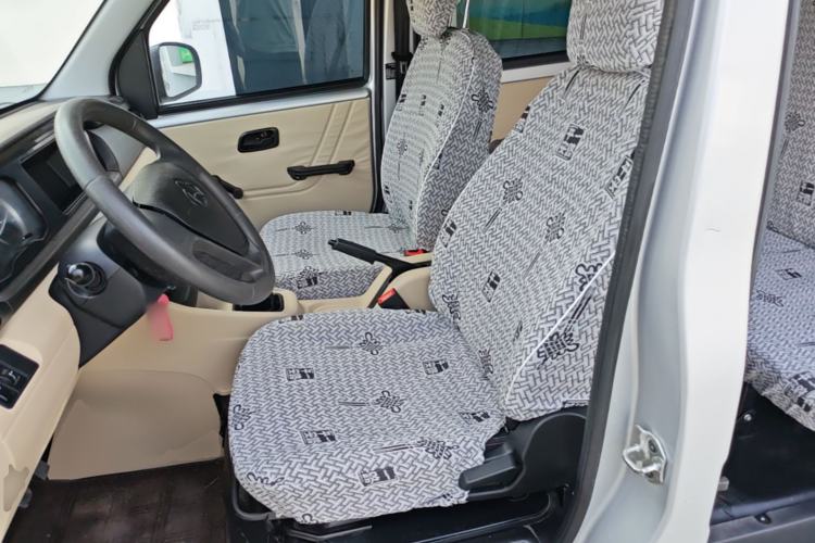 Used CHANGAN KUAYUE Xing V3 2023 1.3L Gasoline Comfort Edition 7-Seater Passenger Vehicle Left Front Seat