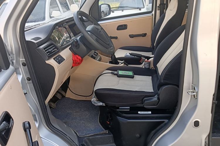 Used CHANGAN KUAYUE Xing V3 2023 1.5L Gasoline Standard Model 7-Seater Passenger Vehicle Left Front Seat