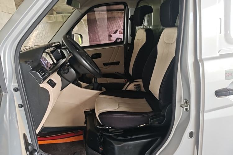 Used CHANGAN KUAYUE Xing V3 2023 1.5L Gasoline Standard Edition 2-Seat Van Left Front Seat