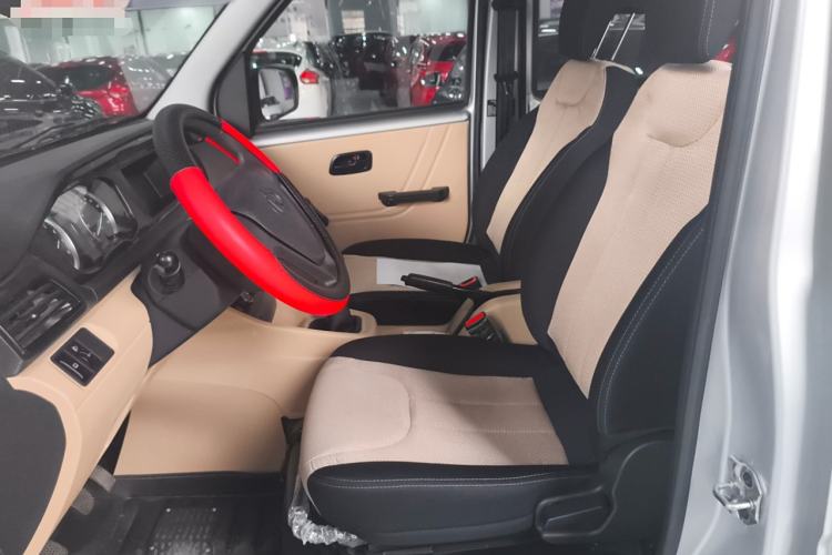 Used CHANGAN KUAYUE Xing V3 2023 1.3L Gasoline Standard Model 7-Seater Passenger Vehicle Left Front Seat