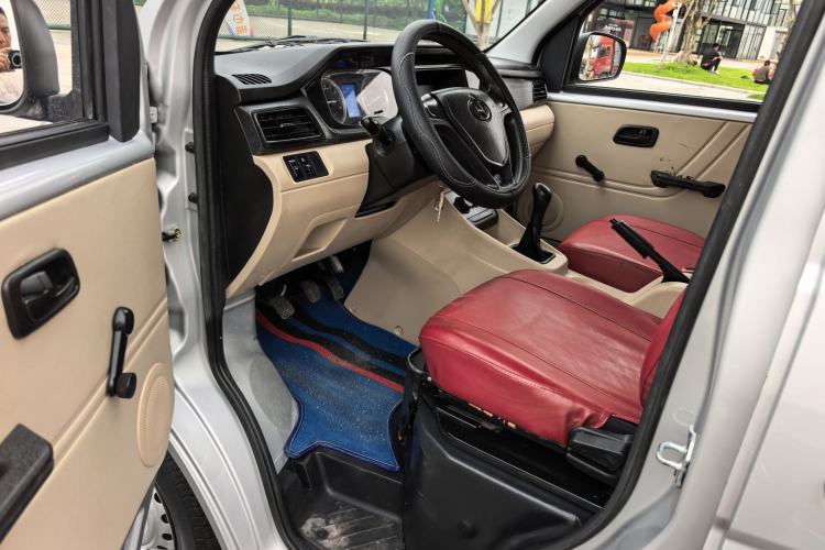 Used CHANGAN KUAYUE Xing V3 2023 1.5L Gasoline Standard Model 7-Seater Passenger Vehicle Left Front Seat