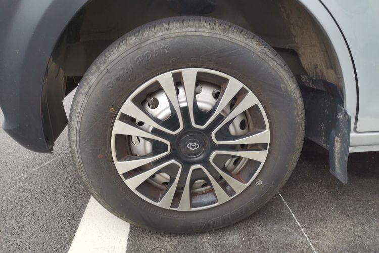 Used CHANGAN KUAYUE Xing V3 2023 1.5L Gasoline Comfort Edition 5-Seat Passenger Vehicle Left Front Wheel Hub