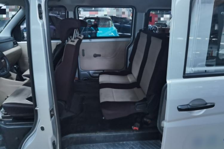 Used CHANGAN KUAYUE Xing V3 2023 1.3L Gasoline Standard Model 7-Seater Passenger Vehicle Left Rear Seat