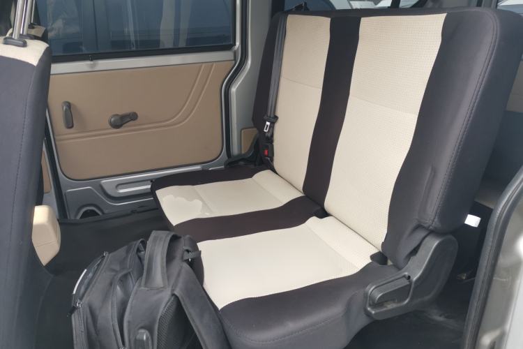 Used CHANGAN KUAYUE Xing V3 2023 1.5L Gasoline Comfort Model 7-Seater Passenger Vehicle Left Rear Seat
