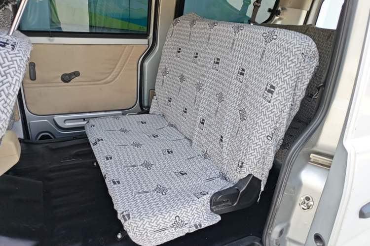 Used CHANGAN KUAYUE Xing V3 2023 1.3L Gasoline Comfort Edition 7-Seater Passenger Vehicle Left Rear Seat