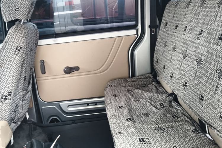 Used CHANGAN KUAYUE Xing V3 2023 1.3L Gasoline Comfort Model 5-Seater Passenger Vehicle Left Rear Seat