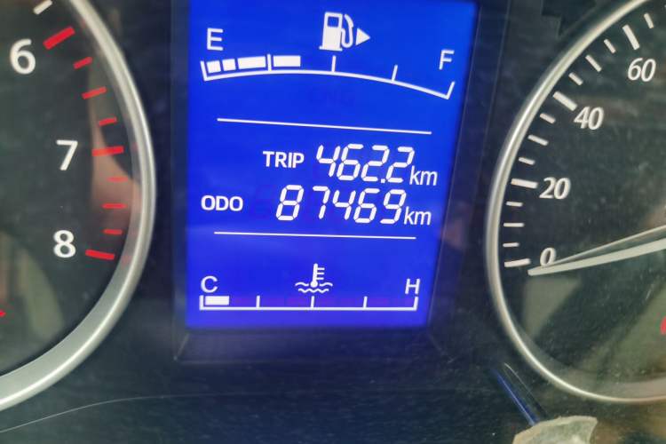 Used CHANGAN KUAYUE Xing V3 2023 1.5L Gasoline Comfort Edition 5-Seat Passenger Vehicle Odometer Close Up