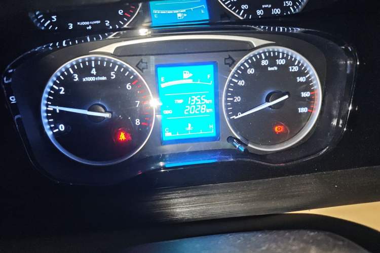 Used CHANGAN KUAYUE Xing V3 2023 1.5L Gasoline Comfort Edition 5-Seat Passenger Vehicle Odometer Close Up