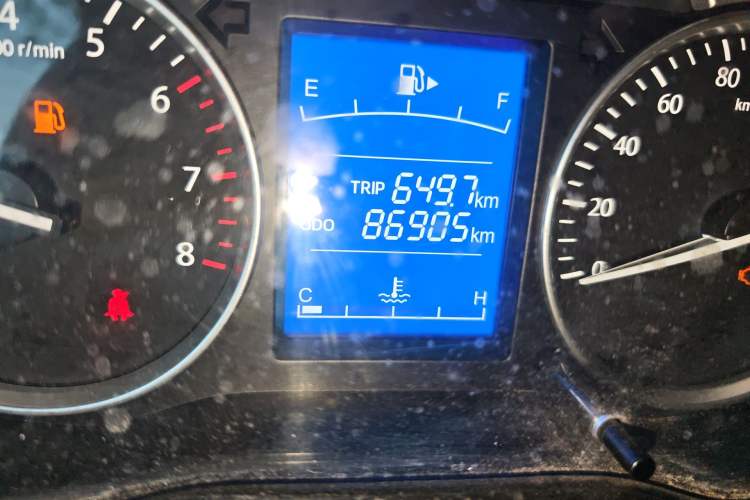 Used CHANGAN KUAYUE Xing V3 2023 1.3L Gasoline Comfort Edition 5-Seater Van Odometer Close Up