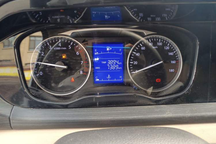Used CHANGAN KUAYUE Xing V3 2023 1.5L Gasoline Standard Model 5-Seater Passenger Vehicle Odometer Close Up