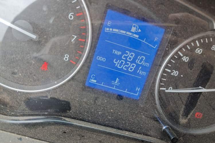 Used CHANGAN KUAYUE Xing V3 2023 1.5L Gasoline Standard Edition 2-Seat Van Odometer Close Up