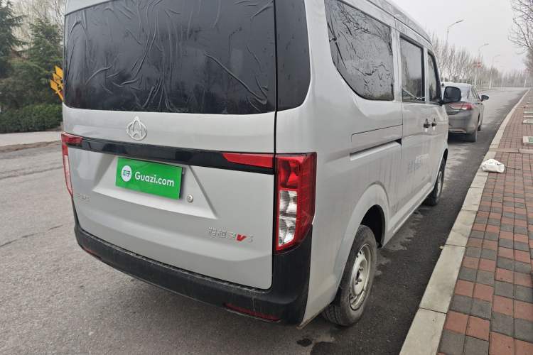 Used CHANGAN KUAYUE Xing V3 2023 1.3L Gasoline Standard Model 5-Seater Passenger Vehicle Rear Right 45 Deg