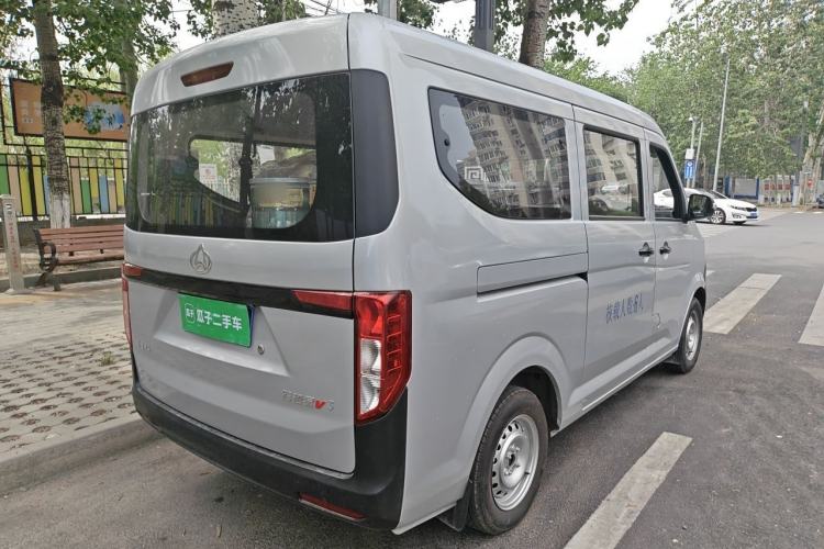 Used CHANGAN KUAYUE Xing V3 2023 1.3L Gasoline Standard Model 6-Seater Passenger Vehicle Rear Right 45 Deg