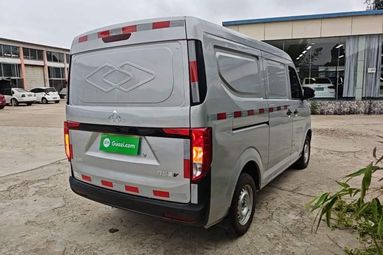 Used CHANGAN KUAYUE Xing V3 2023 1.3L Gasoline Comfort Model 2-Seater Van Rear Right 45 Deg