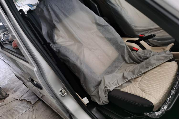 Used CHANGAN KUAYUE Xing V3 2023 1.3L Gasoline Standard Model 5-Seater Passenger Vehicle Right Front Seat