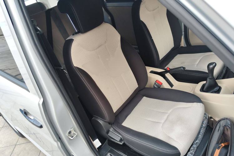 Used CHANGAN KUAYUE Xing V3 2023 1.3L Gasoline Standard Model 6-Seater Passenger Vehicle Right Front Seat