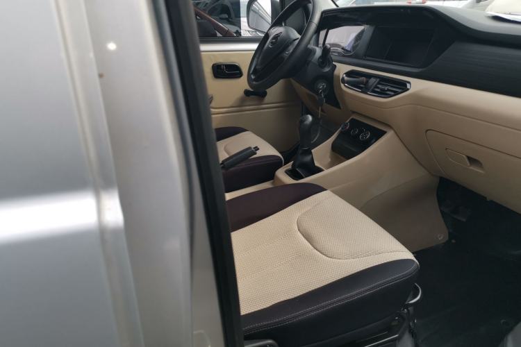 Used CHANGAN KUAYUE Xing V3 2023 1.5L Gasoline Comfort Model 7-Seater Passenger Vehicle Right Front Seat