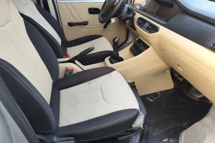 Used CHANGAN KUAYUE Xing V3 2023 1.5L Gasoline Comfort Model 7-Seater Passenger Vehicle Right Front Seat