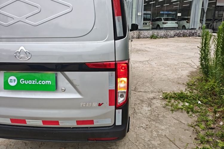 Used CHANGAN KUAYUE Xing V3 2023 1.3L Gasoline Comfort Model 2-Seater Van Right Rear Taillight