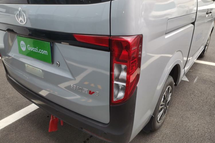 Used CHANGAN KUAYUE Xing V3 2023 1.5L Gasoline Comfort Edition 5-Seat Passenger Vehicle Right Rear Taillight