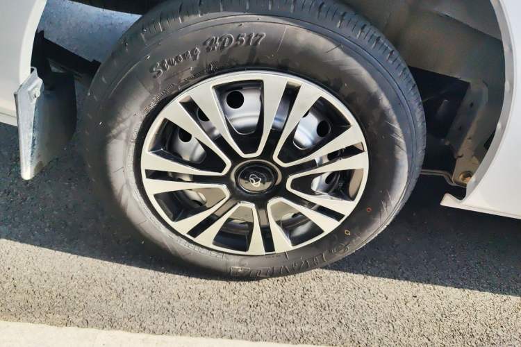 Used CHANGAN KUAYUE Xing V3 2023 1.5L Gasoline Comfort Edition 5-Seat Passenger Vehicle Right Rear Wheel Hub