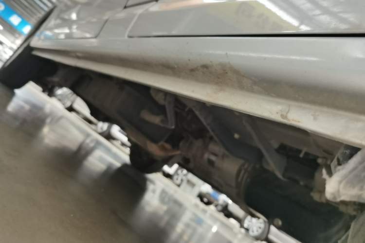 Used CHANGAN KUAYUE Xing V3 2023 1.3L Gasoline Standard Model 7-Seater Passenger Vehicle Right Side Sill