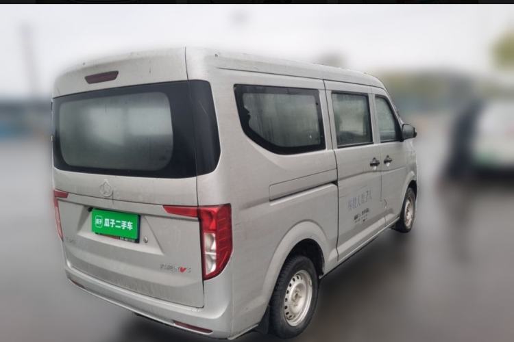 Used CHANGAN KUAYUE Xing V3 2023 1.3L Gasoline Comfort Edition 7-Seater Passenger Vehicle Roof
