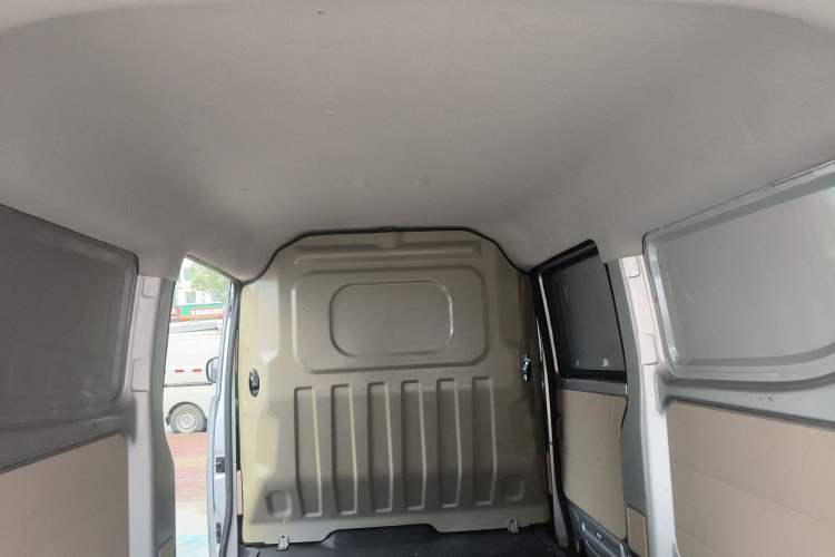 Used CHANGAN KUAYUE Xing V3 2023 1.5L Gasoline Standard Edition 2-Seat Van Roof
