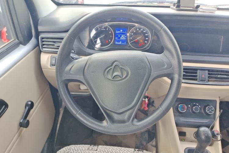 Used CHANGAN KUAYUE Xing V3 2023 1.3L Gasoline Comfort Model 5-Seater Passenger Vehicle Steering Wheel