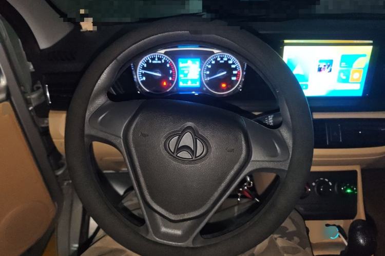 Used CHANGAN KUAYUE Xing V3 2023 1.5L Gasoline Comfort Edition 5-Seat Passenger Vehicle Steering Wheel