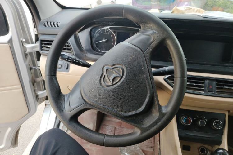 Used CHANGAN KUAYUE Xing V3 2023 1.5L Gasoline Standard Edition 2-Seat Van Steering Wheel