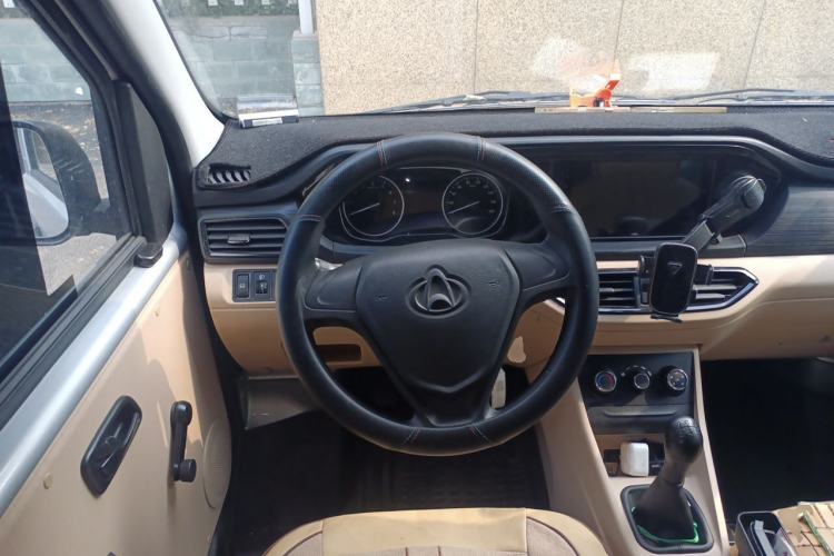 Used CHANGAN KUAYUE Xing V3 2023 1.5L Gasoline Standard Model 5-Seater Passenger Vehicle Steering Wheel