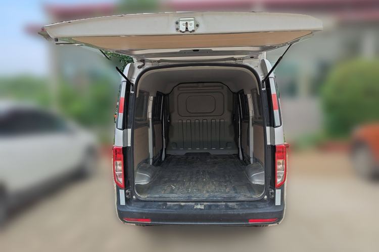 Used CHANGAN KUAYUE Xing V3 2023 1.5L Gasoline Standard Edition 2-Seat Van Trunk