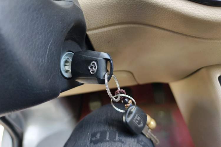 Used CHANGAN KUAYUE Xing V3 2023 1.3L Gasoline Standard Model 5-Seater Passenger Vehicle Vehicle Key