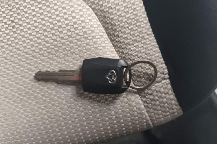 Used CHANGAN KUAYUE Xing V3 2023 1.3L Gasoline Standard Model 7-Seater Passenger Vehicle Vehicle Key