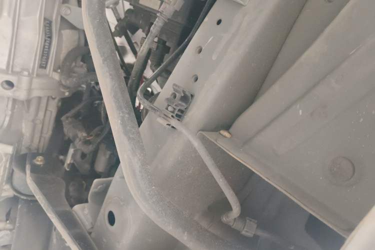 Used CHANGAN KUAYUE Xing V3 2023 1.5L Gasoline Comfort-Grade 5-Seater Van Chassis Front Right