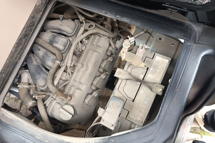 Used CHANGAN KUAYUE Xing V3 2023 1.5L Gasoline Luxury 6-Seater Passenger Vehicle Engine Bay