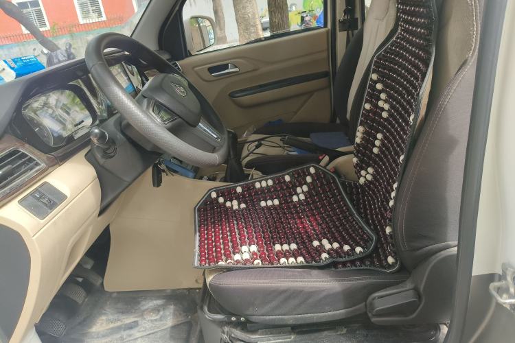 Used CHANGAN KUAYUE Xing V3 2023 1.5L Gasoline Comfort-Grade 5-Seater Van Left Front Seat